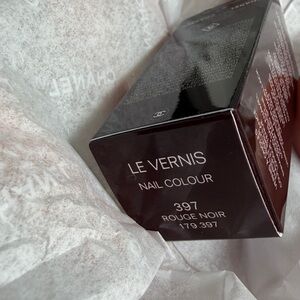 Limited Edition CHANEL Rouge Noir collection ROUGE NOIR Nail #397